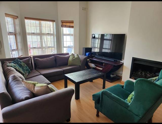 3 BEDROOM PROPERTY TO RENT IN GREEN POINT